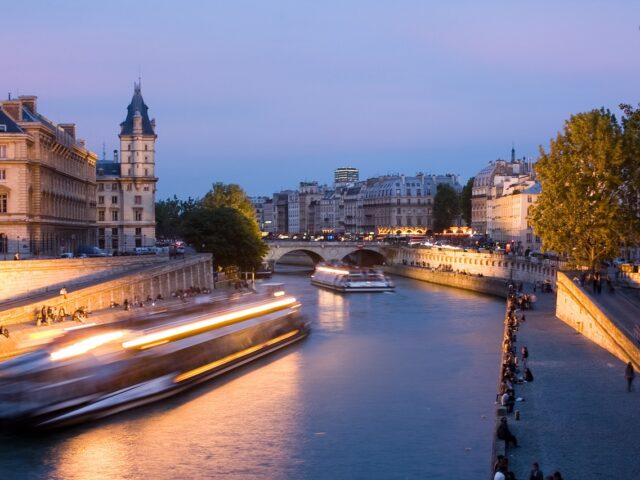 Set Your Travel Goals for This Year – How Paris For You App Can Help!