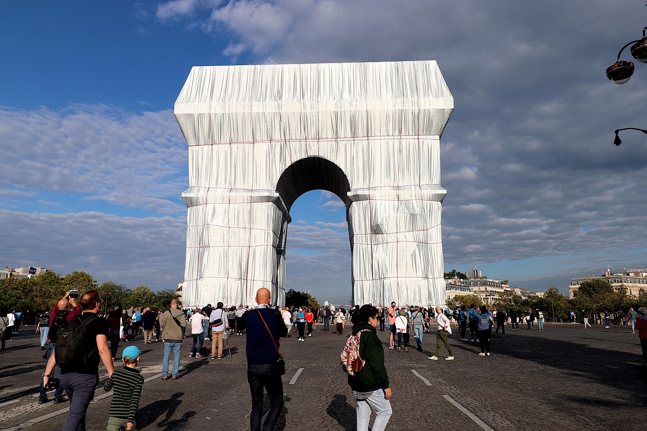 L'Arc de Triomphe, Wrapped