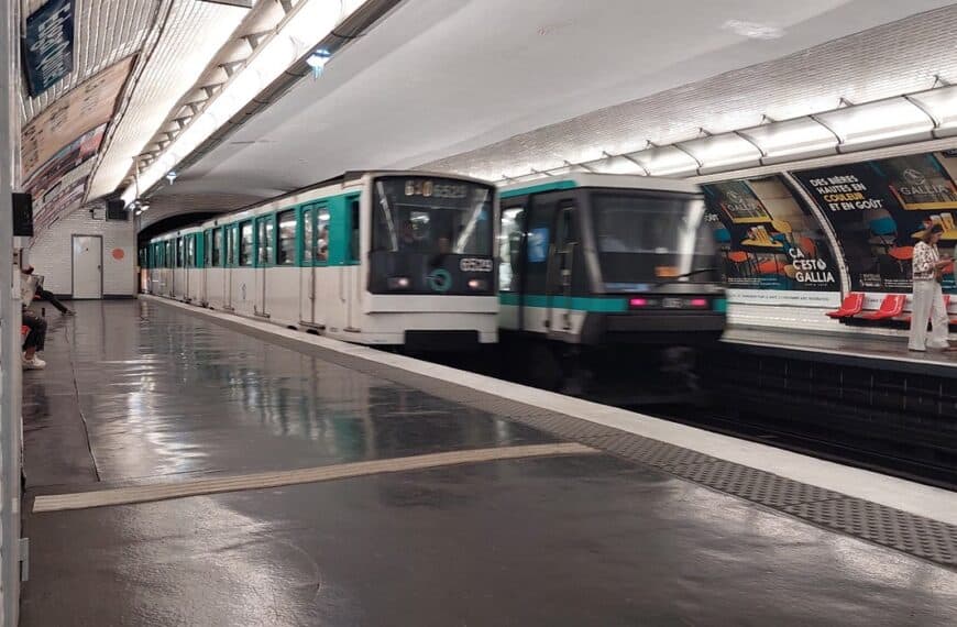 Metro Line 6: Paris