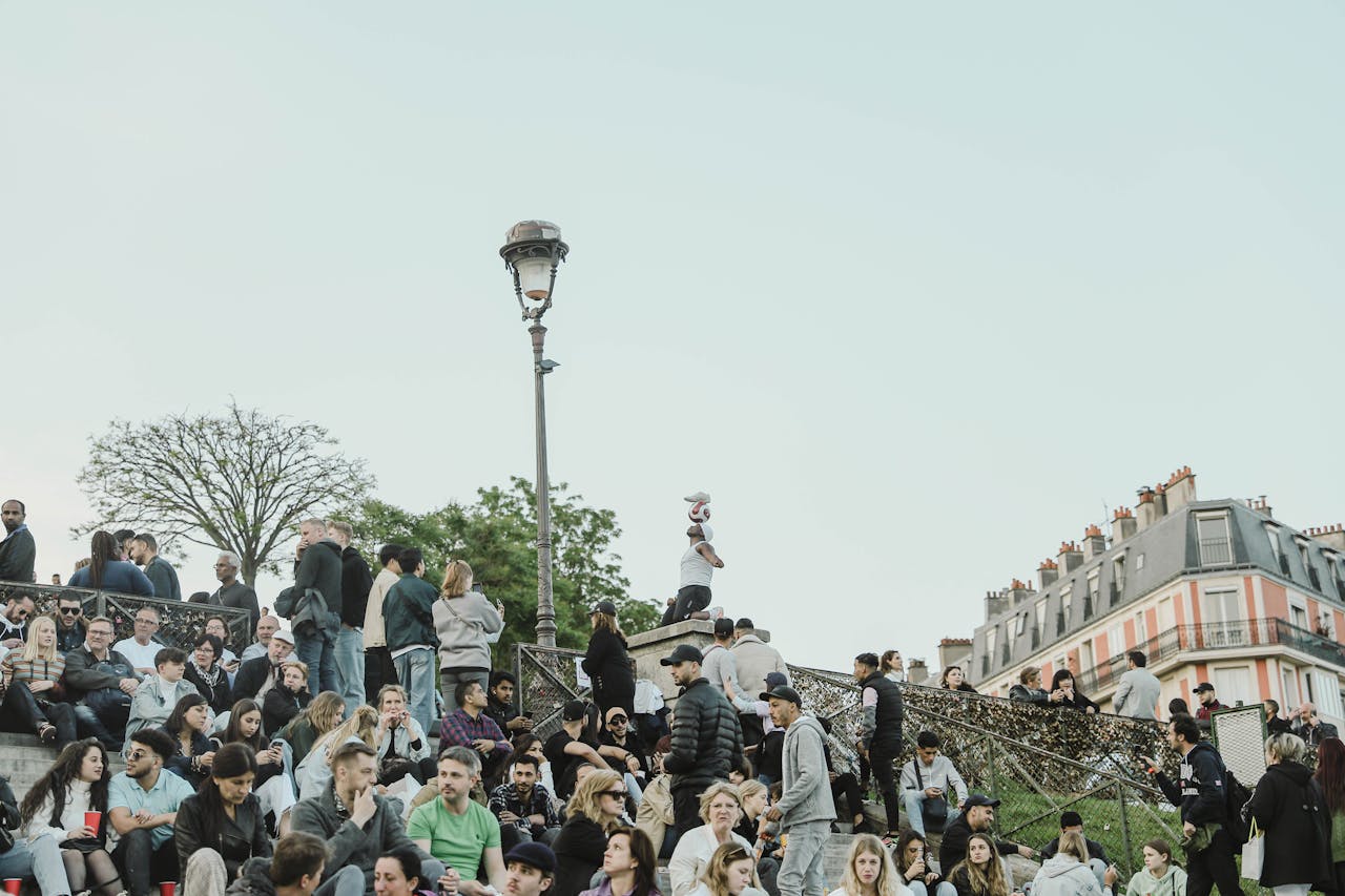 The Sinking House of Montmartre