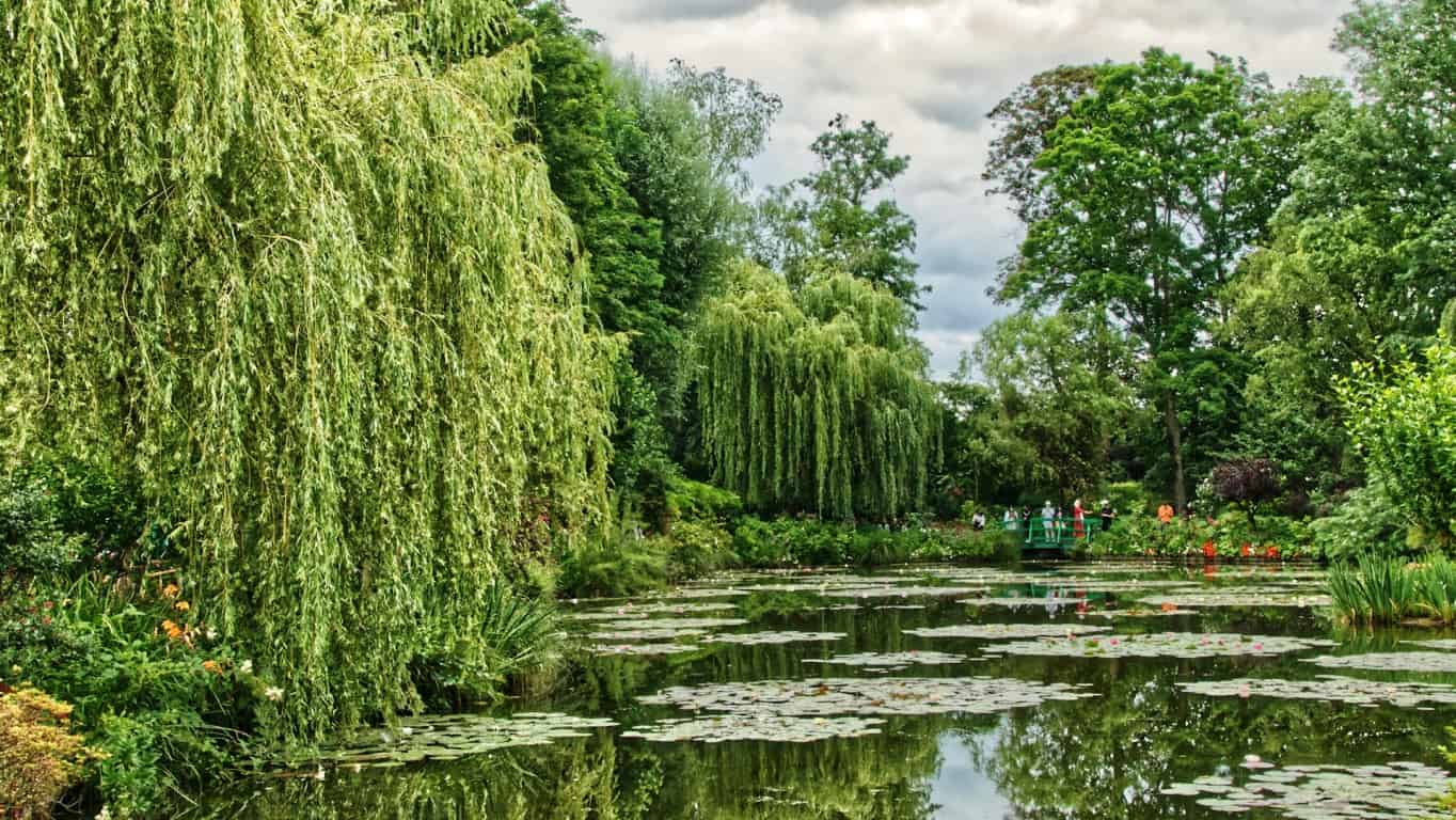 Paris day trip finder