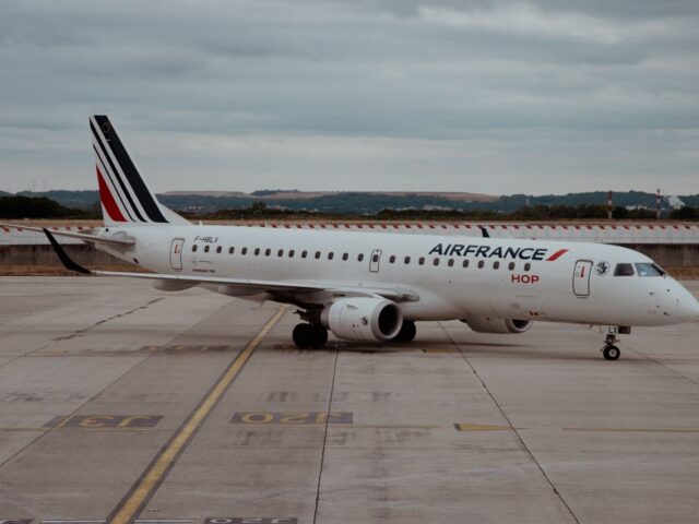 Charles de Gaulle Airport to Paris: Every Way In, Compared
